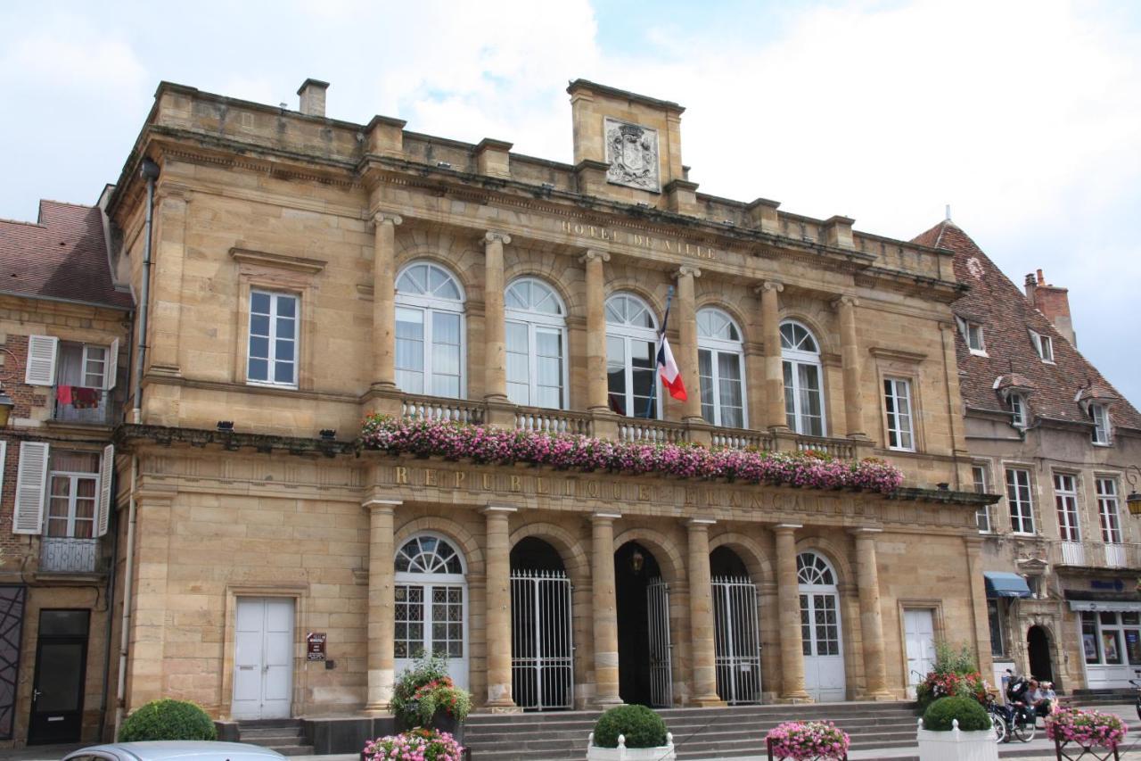 Etape Moulinoise Apartment Moulins  Exterior foto